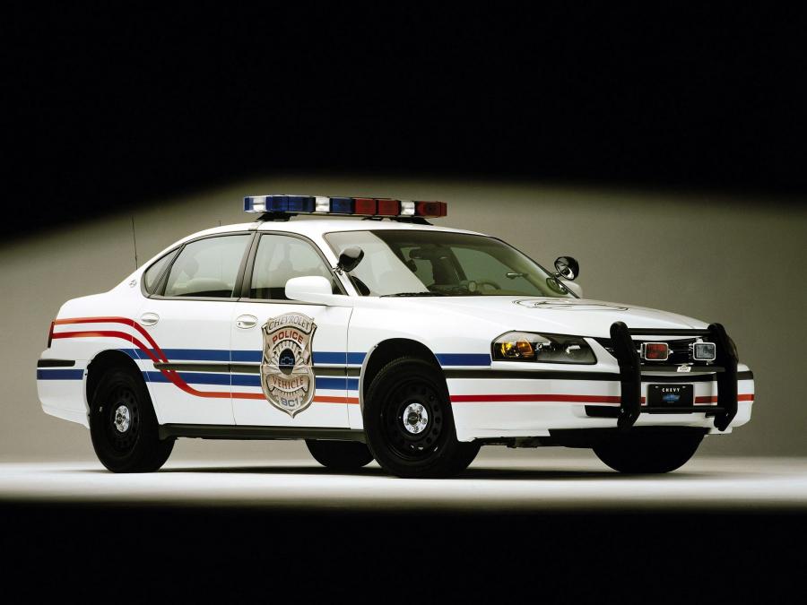  Chevrolet Impala Police Car 2001 года  (фото 7 из 18)